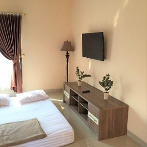 Suite executive